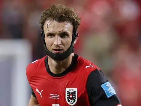 Why is Stefan Posch playing with a mask for Austria vs Spain today at the 2026 World Cup?