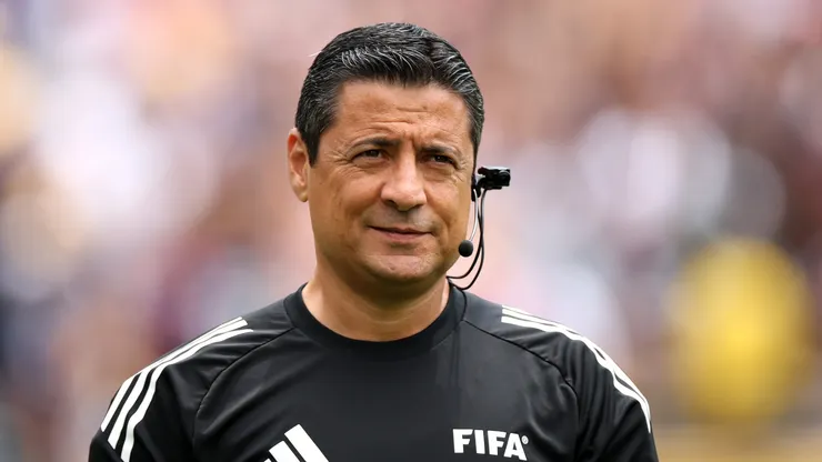 Referee Alireza Faghani