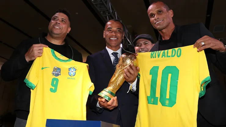 Brazilian formers football players Ronaldo Nazario, Cafu, Luizao and Rivaldo pose for photographers.