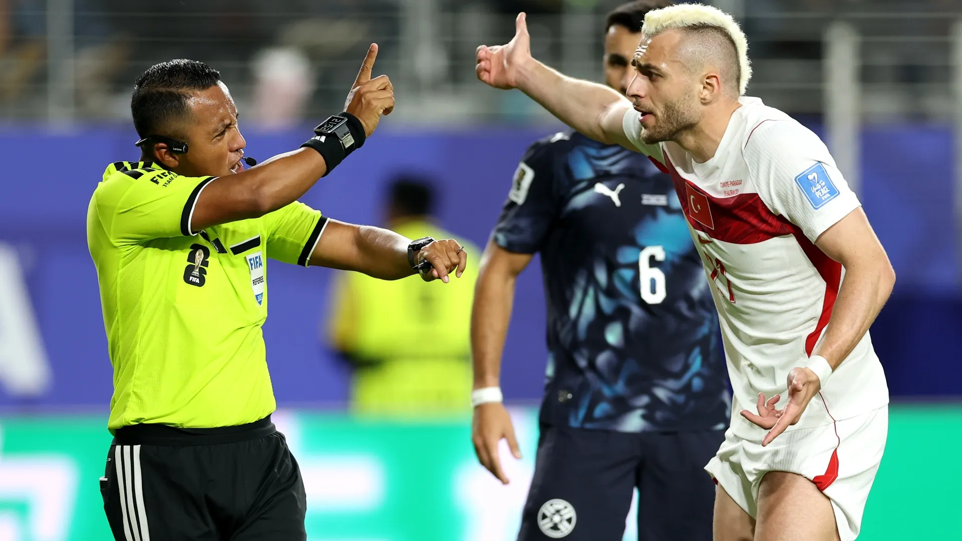 Barton during the Paraguay and Turkiye game
