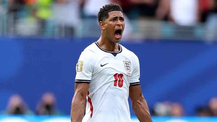 Jude Bellingham #10 of England celebrates.