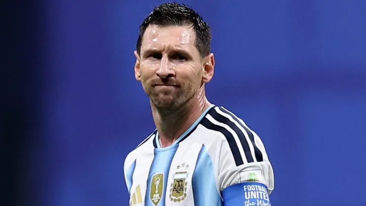 Lionel Messi #10 of Argentina walks off the pitch.