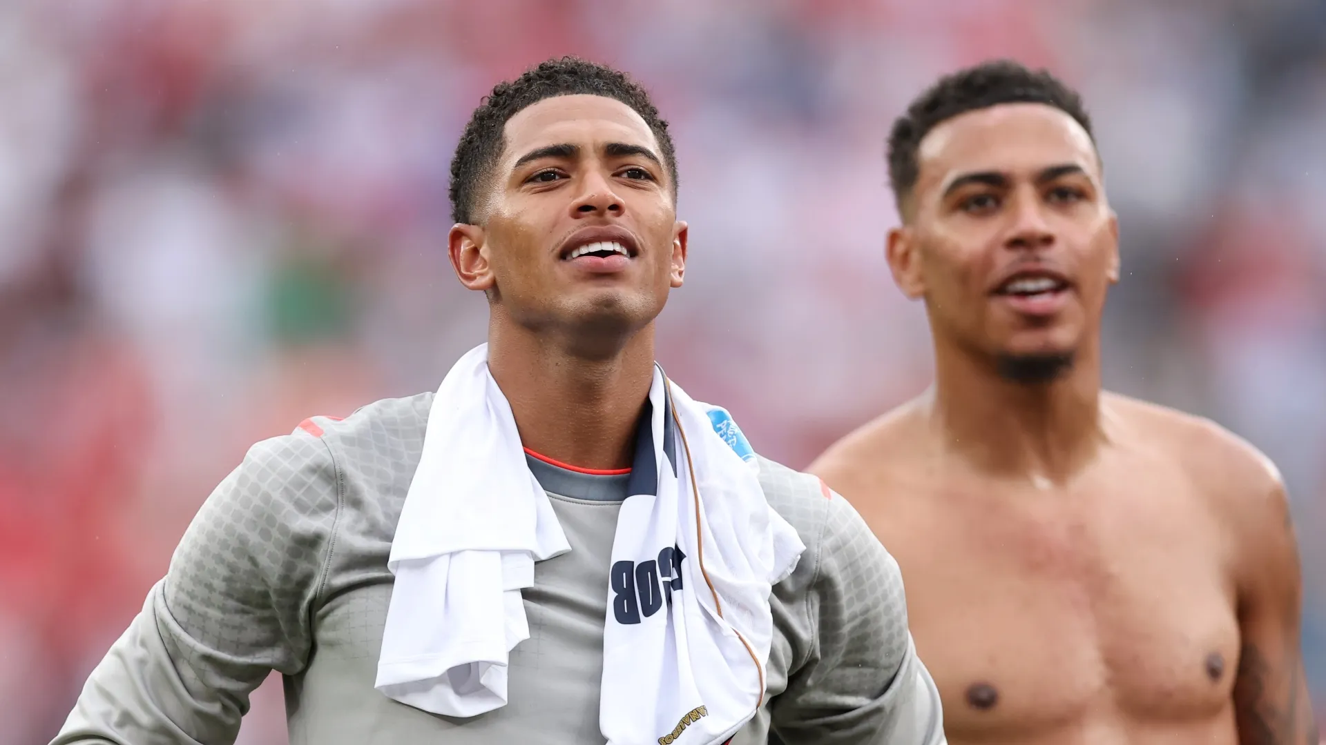 Bellingham after jersey swap with Panama player