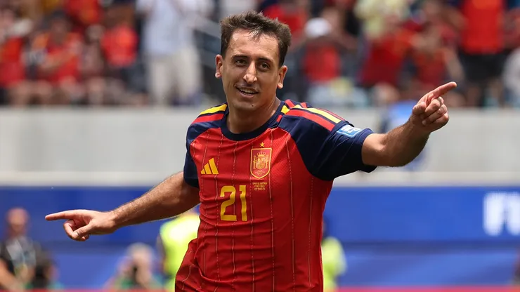 Mikel Oyarzabal #21 of Spain during the FIFA World Cup 2026 Round of 32 match