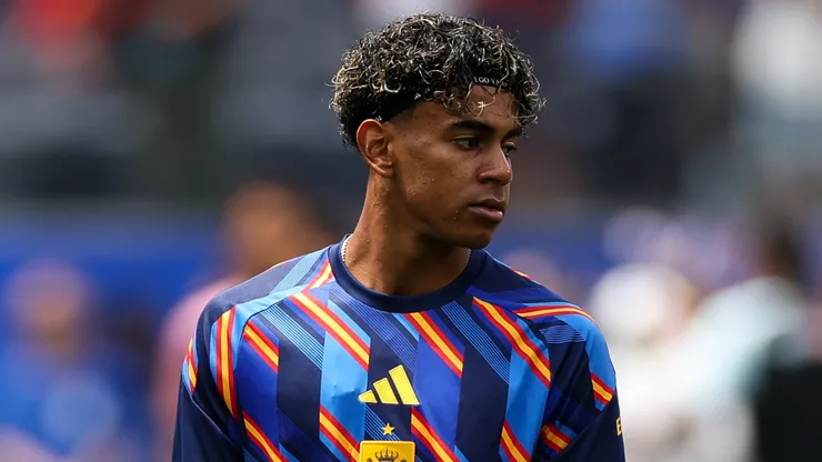 Lamine Yamal #19 of Spain looks on prior to the FIFA World Cup 2026 Quarter Final match.
