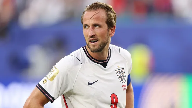 Harry Kane #9 of England.
