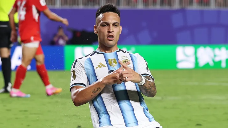 Lautaro Martinez #22 of Argentina celebrates.