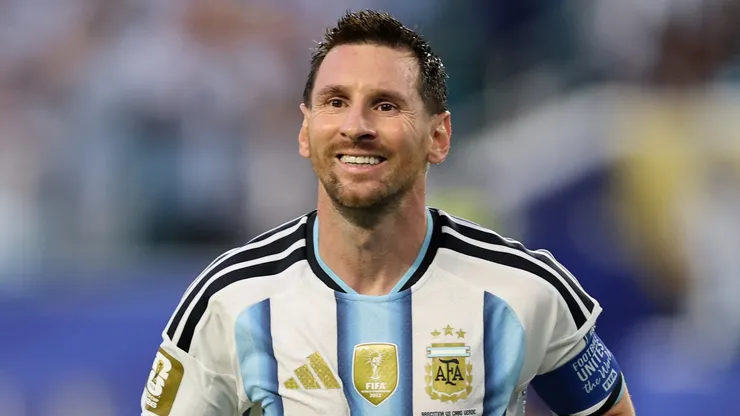 Video: Lionel Messi, Pedri embrace after Spain's win over Argentina at