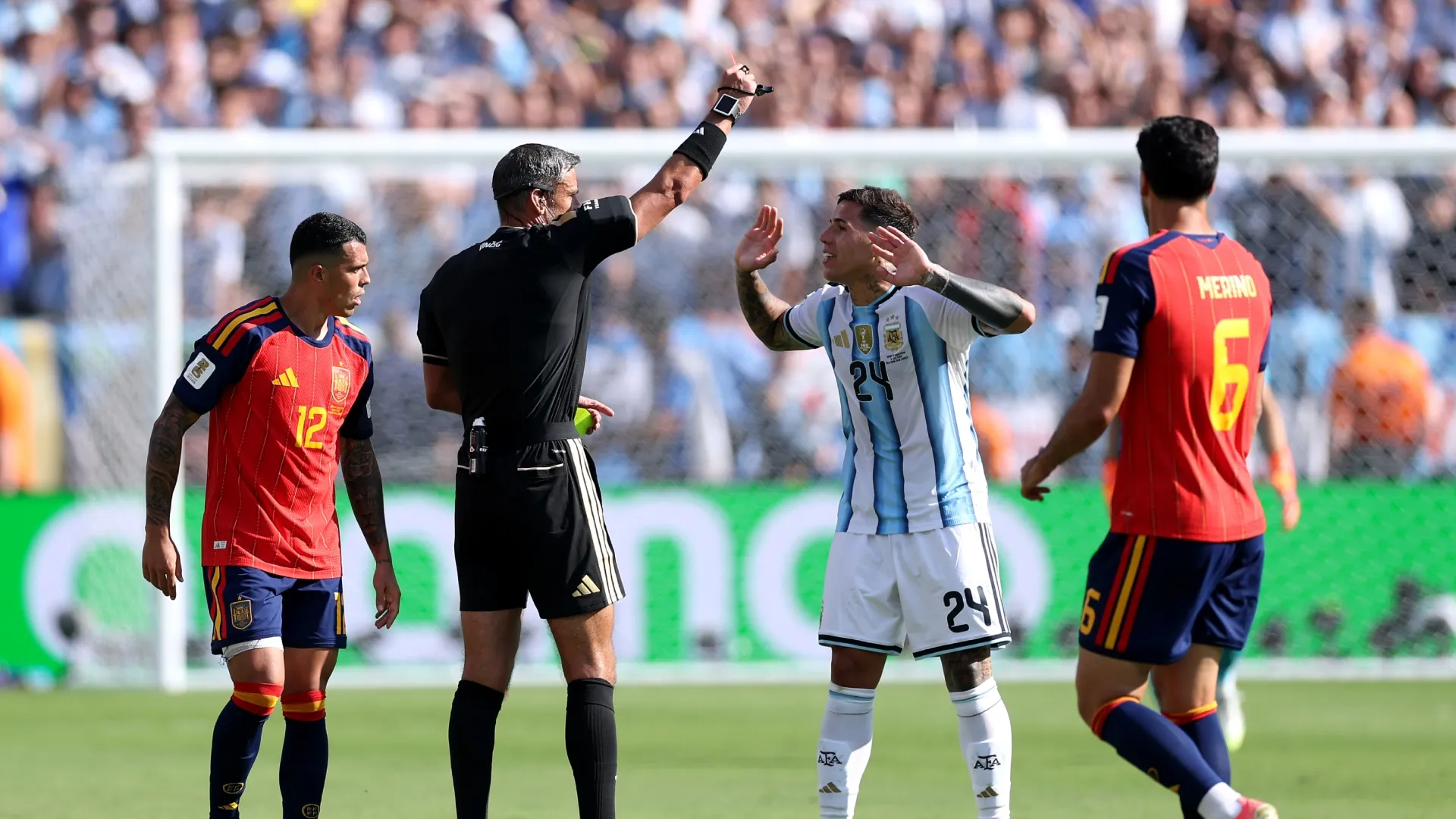 Lionel Scaloni cree que la primera tarjeta amarilla a Enzo Fernández se pudo evitar en la final del Mundial de 2026