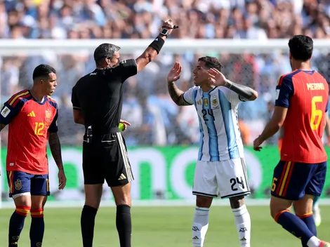 Why did Enzo Fernandez get a red card in Spain vs Argentina?