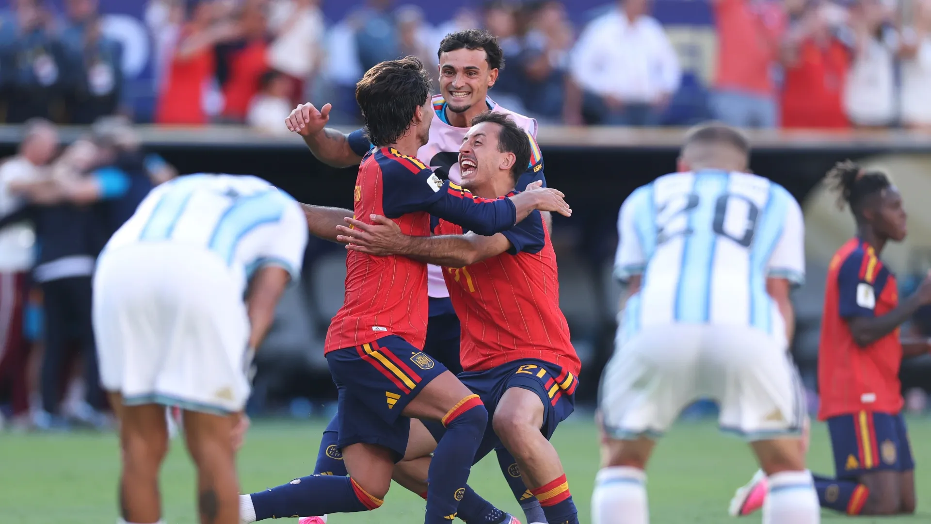 Mikel Oyarzabal #21 of Spain celebrates with teammates after the 1-0 win during the FIFA World Cup 2026 Final match between Spain and Argentina at New York New Jersey Stadium on July 19, 2026 in East Rutherford, New Jersey.
