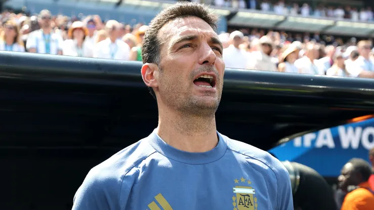 Lionel Scaloni, Head Coach of Argentina, sings the national anthem.