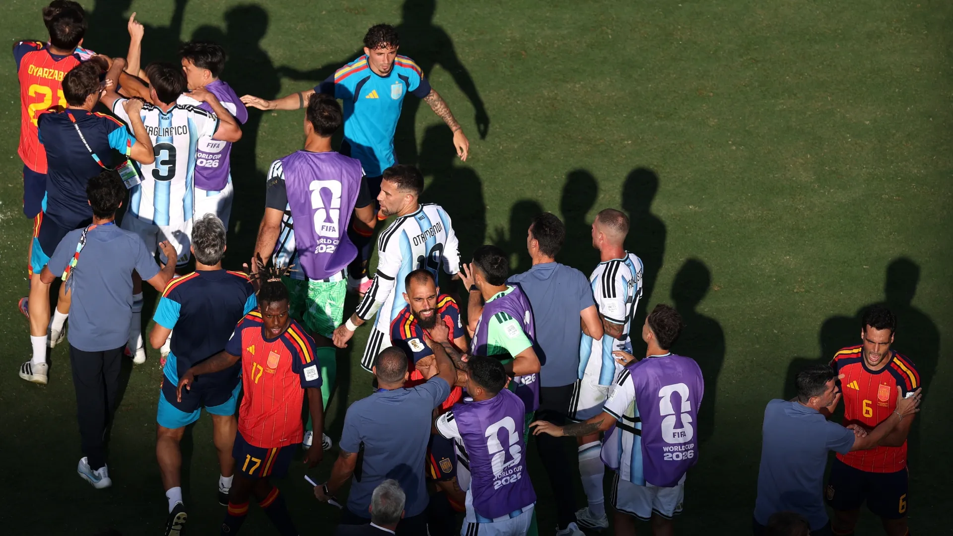 Spain and Argentina in a brawl