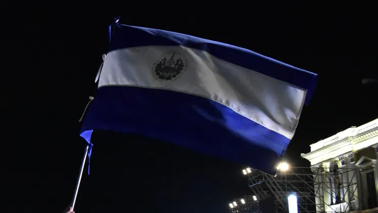 Supporters Salvadoran flag