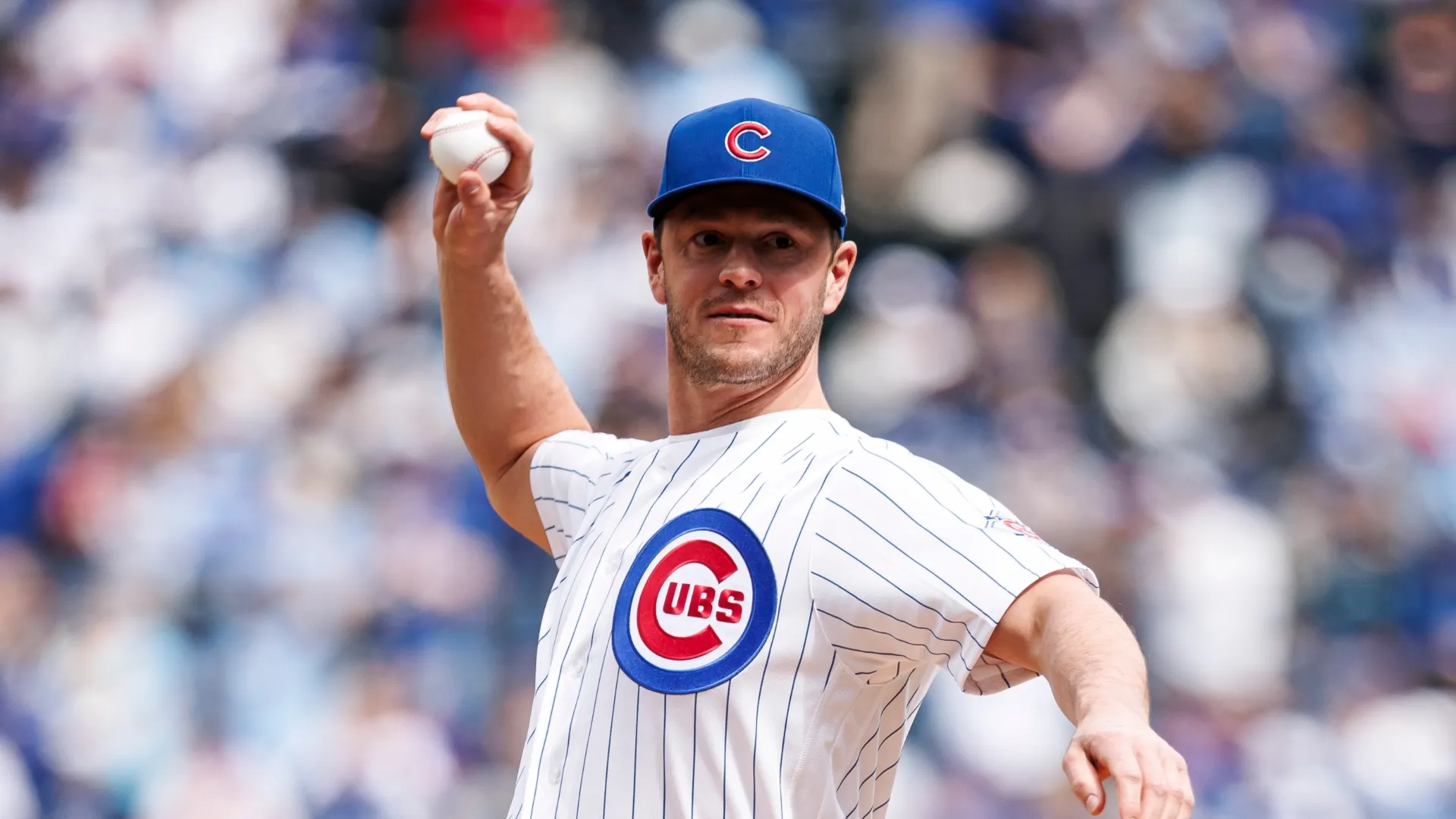 Toews attended a Cubs’ game in last NHL visit to Chicago.