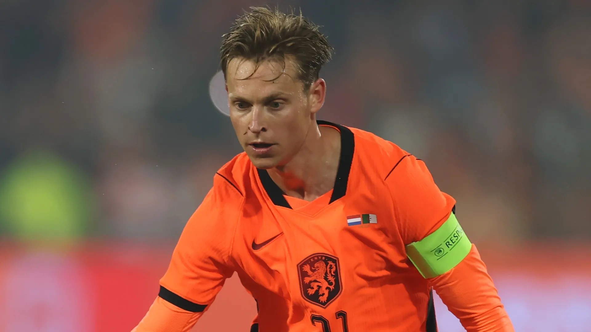 Frenkie De Jong looks on