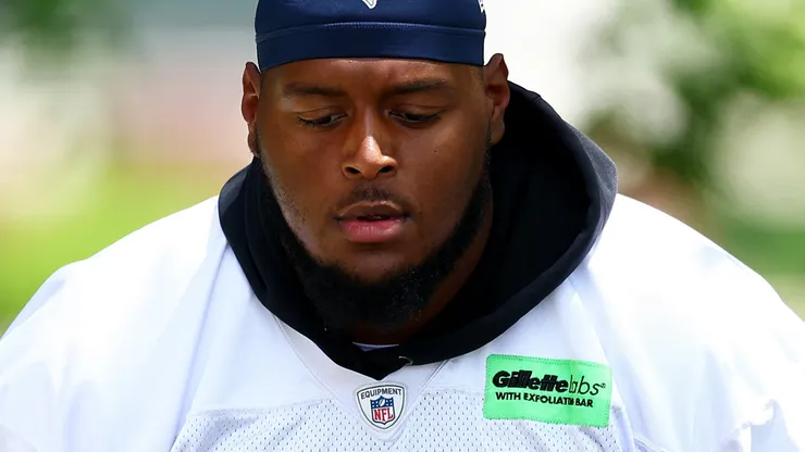 Vederian Lowe during his time with the Patriots