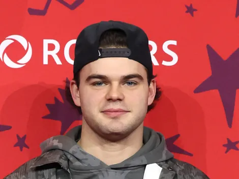 Red Wings' DeBrincat reportedly won't follow Larkin's example