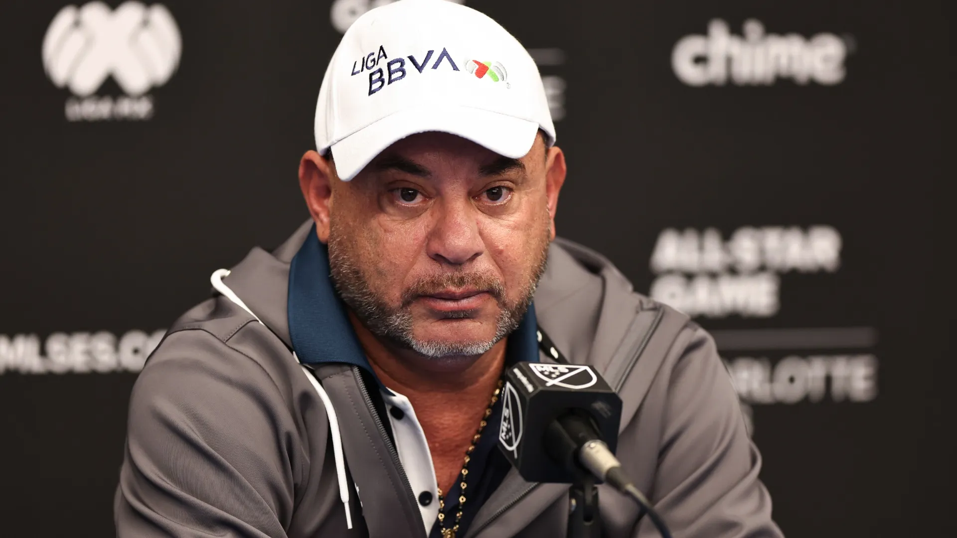 LIGA MX head coach Antonio Mohamed speaks with the media during a press conference (Source: Omar Vega/Getty Images)