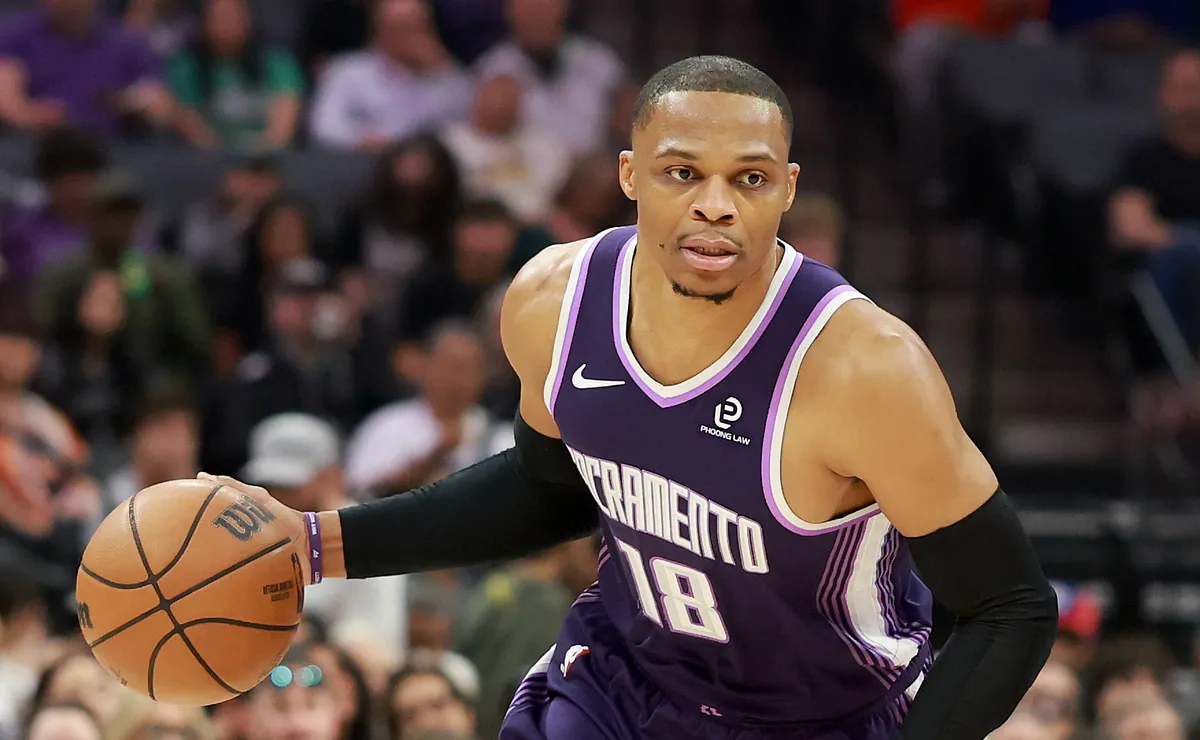 Kings Weigh Westbrook Return, Oladipo Signing
