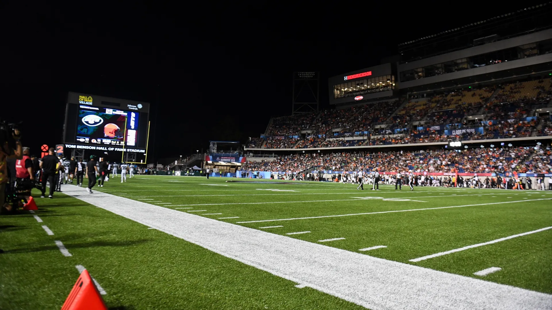 A general view after a section of lights went out during the second half of the 2023 Pro Hall of Fame Game (Source: Nick Cammett/Getty Images)