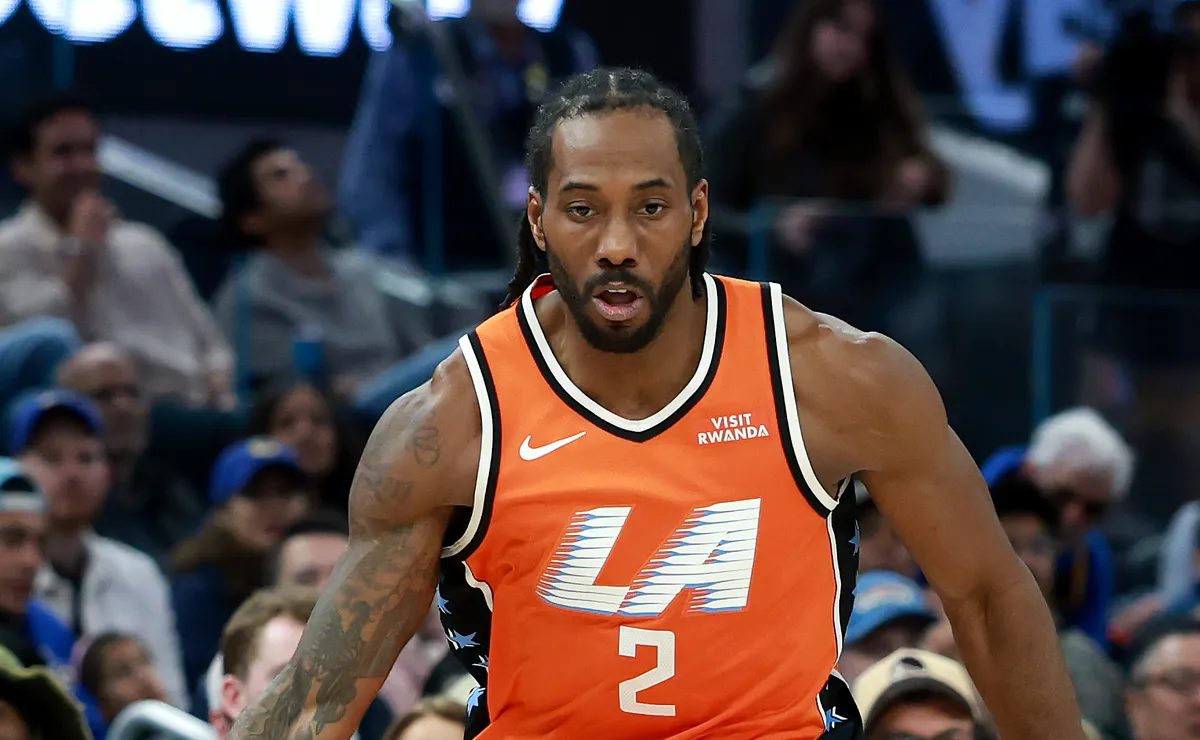 Kawhi Leonard probe stalls Raptors trade as new sponsorship allegations surface