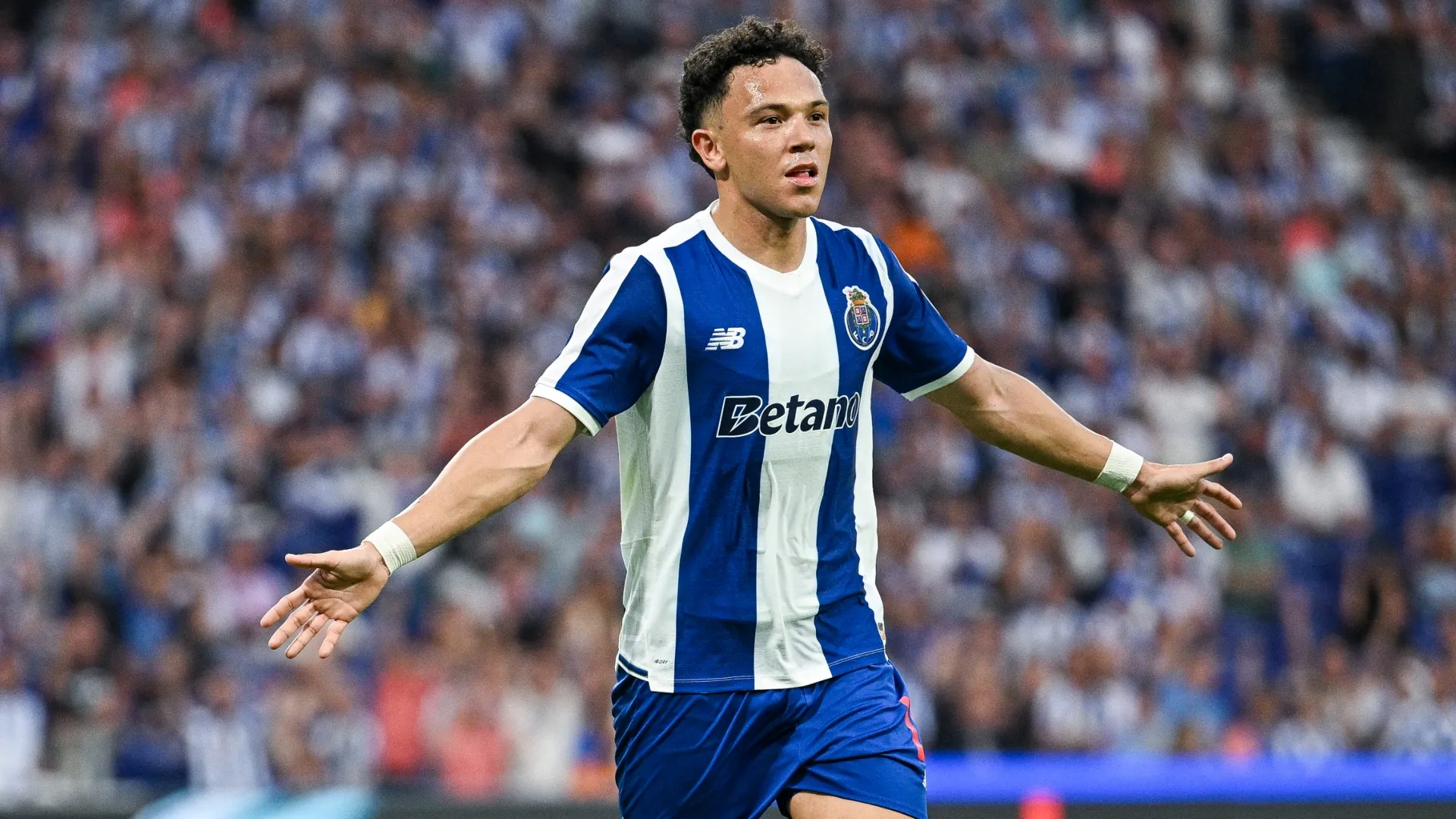 Pepe of Porto during a pre-season friendly match (Source: Octavio Passos/Getty Images)