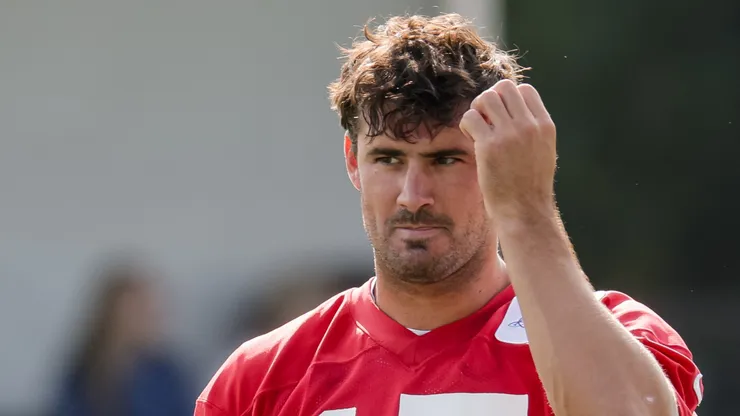 Daniel Jones #17 of the Indianapolis Colts participates in training camp.