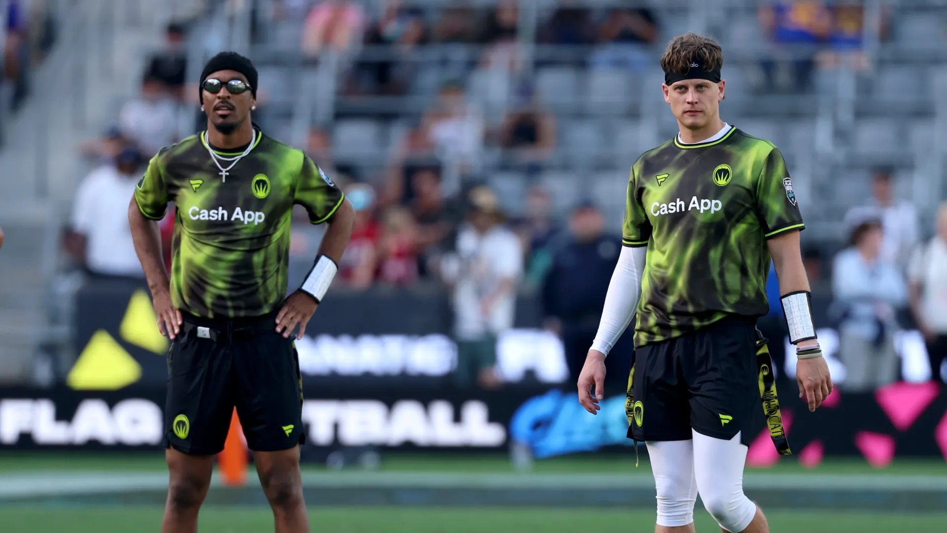 Joe Burrow #9 and Jayden Daniels #5