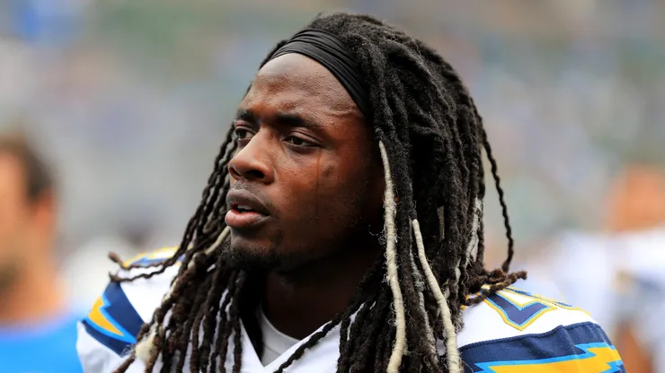 Melvin Gordon looks on during a Chargers game in 2017.