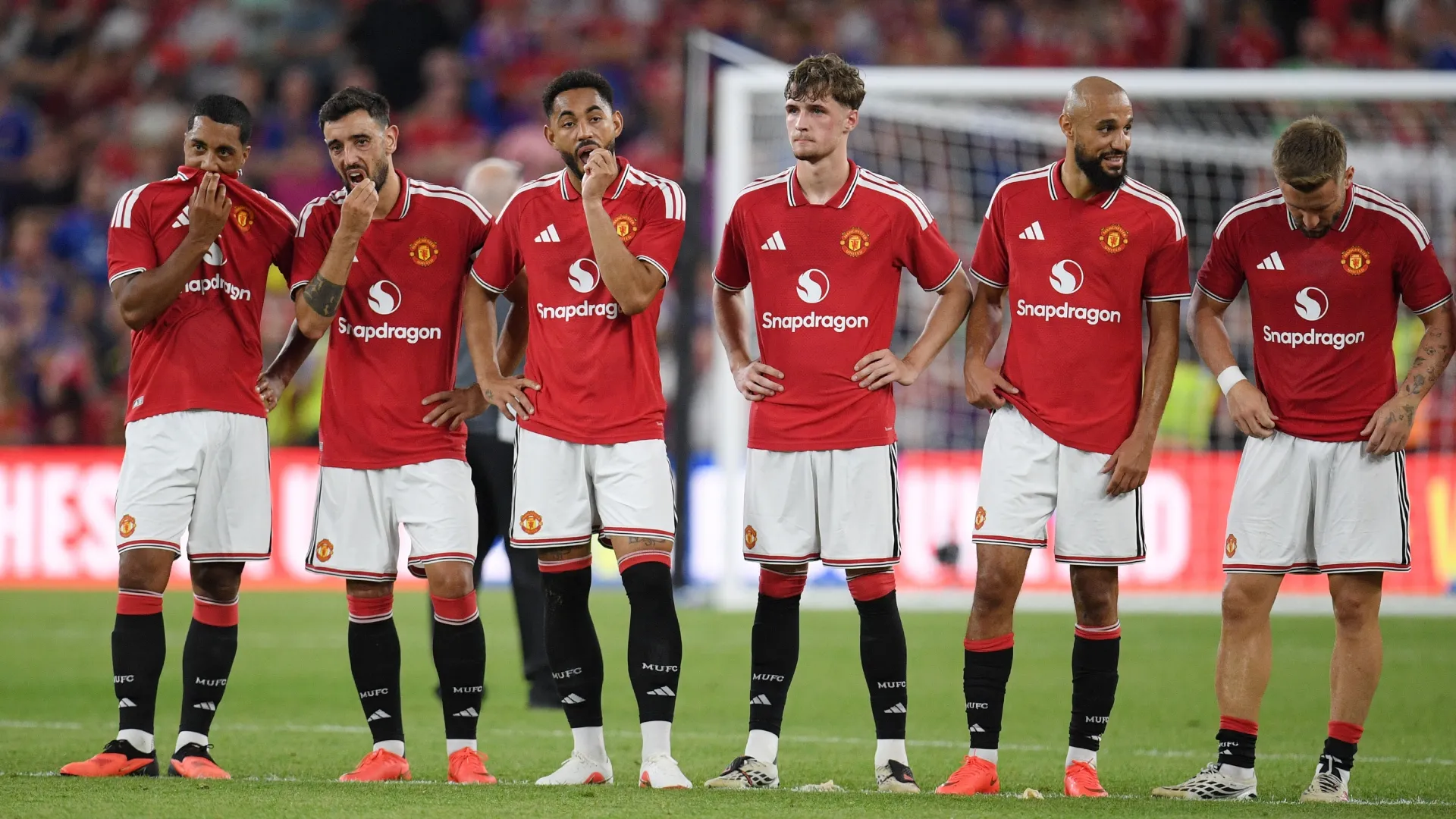 Youri Tielemans, Bruno Fernandes, Matheus Cunha, Tyler Fletcher, Noussair Mazraoui and Luke Shaw of Manchester United (Source: Charles McQuillan/Getty Images)