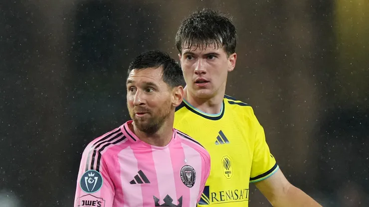 Lionel Messi of Inter Miami and Reed Baker-Whiting of Nashville.