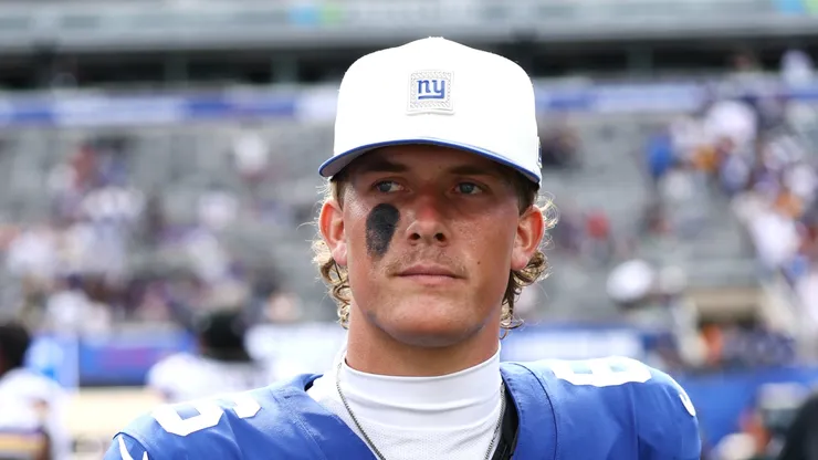 Jaxson Dart #6 of the New York Giants