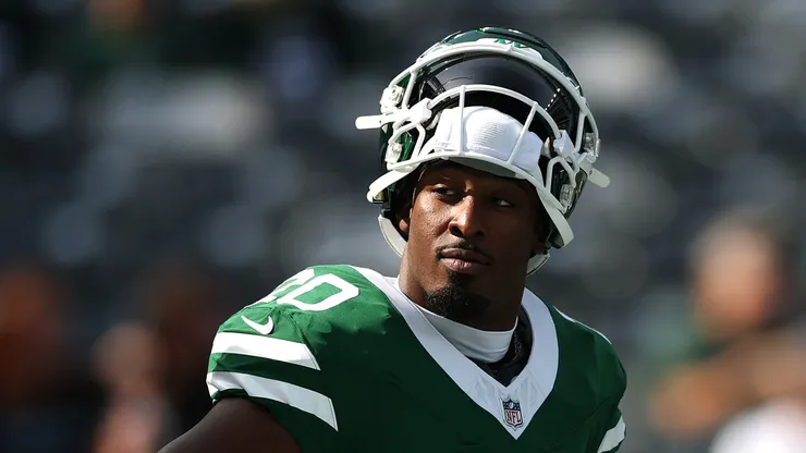 Breece Hall #20 of the New York Jets