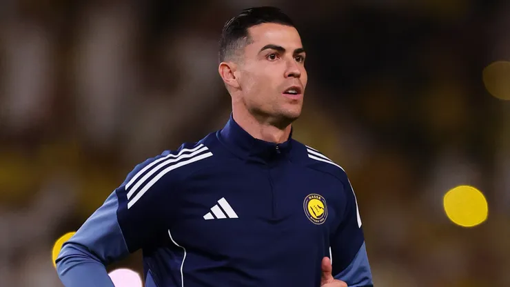Cristiano Ronaldo of Al Nassr warms up.