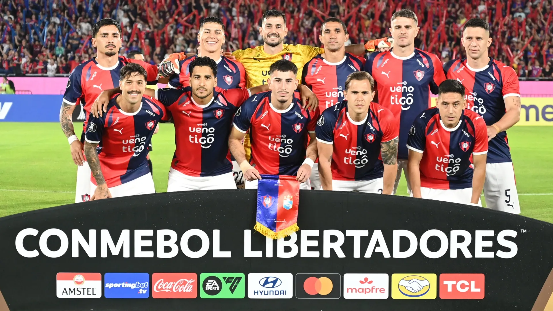 Players of Cerro Porteño during the Copa CONMEBOL Libertadores 2026 Group F match (Source: Christian Alvarenga/Getty Images)
