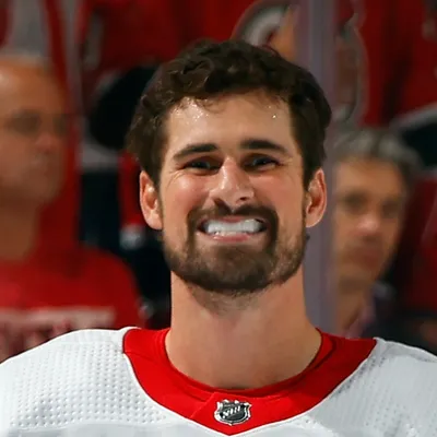 Red Wings reportedly can't sway Larkin despite efforts