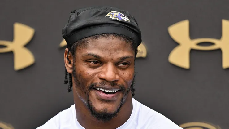 Lamar Jackson quarterback of the Baltimore Ravens