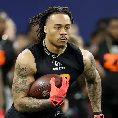 Eagles provide Ja’Quinden Jackson injury update following concerning scene vs Patriots
