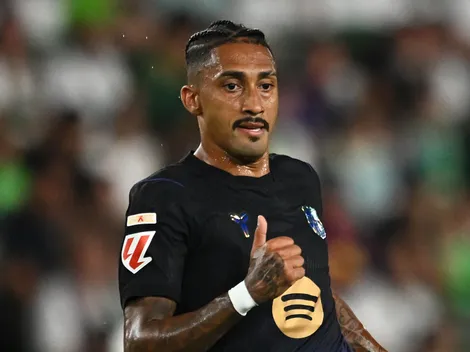 Video: Raphinha makes nod to Julian Alvarez with Spider-Man goal celebration for Barcelona