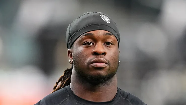 Ashton Jeanty #2 of the Las Vegas Raiders.
