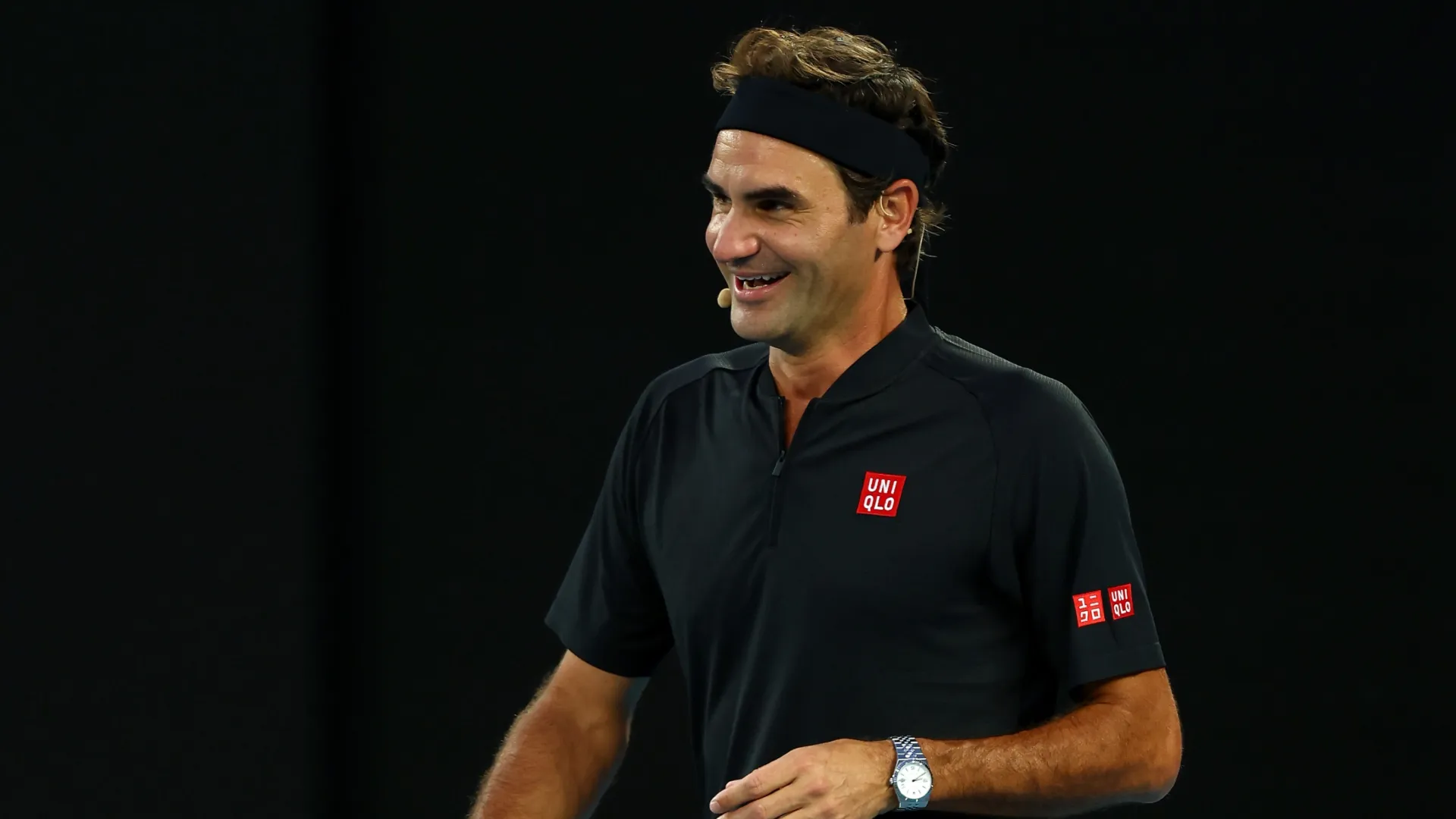 Roger Federer playing