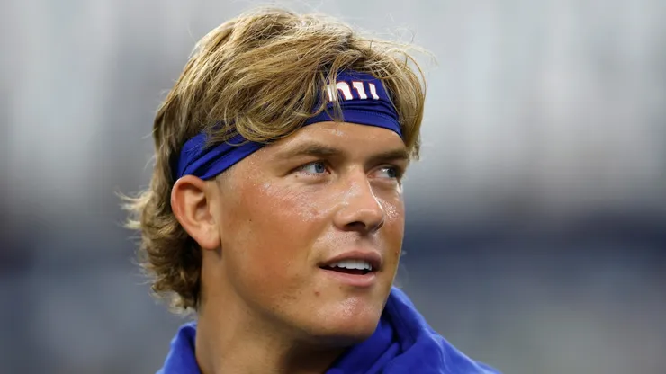 Jaxson Dart quarterback of the New York Giants