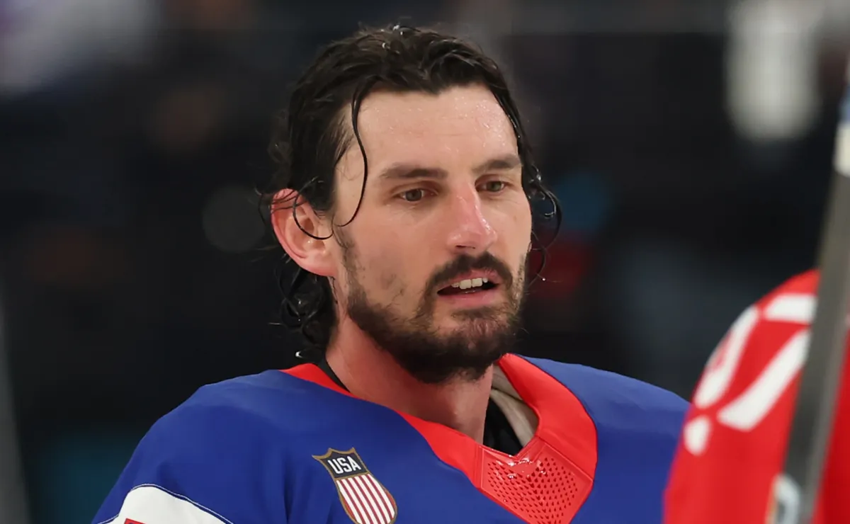 Hellebuyck Goes Public With Trade Request: Sabres Lead List of Suitors