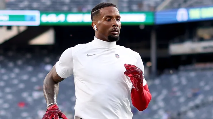 Odell Beckham Jr. #3 of the New York Giants warms up before a preseason game.