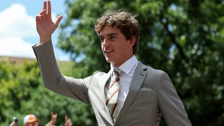 Arch Manning #16 of the Texas Longhorns arrives prior to the game against the Texas State Bobcats.