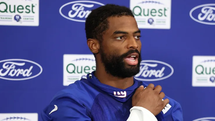 Darius Slayton #18 of the New York Giants