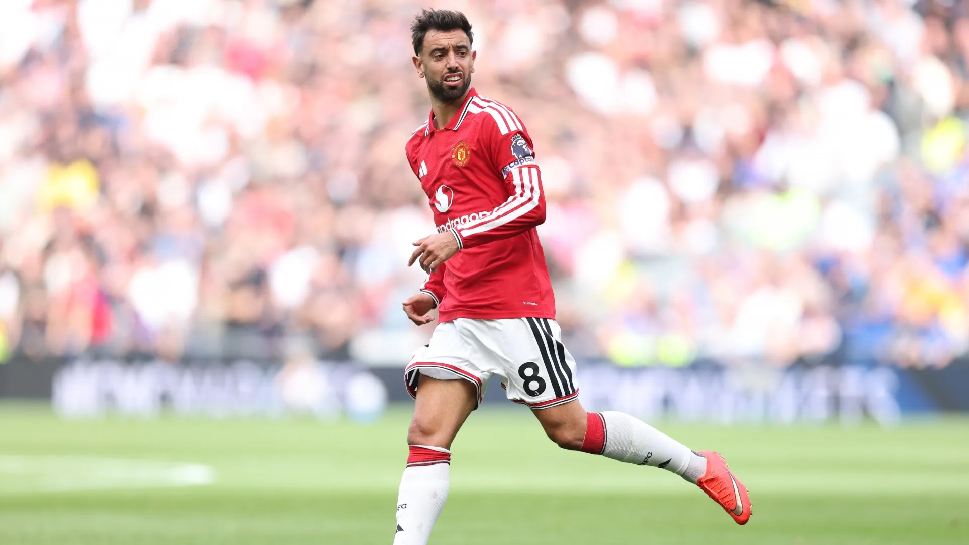Bruno Fernandes of Manchester United during the Premier League 2026/27 match (Source: Michael Regan/Getty Images)