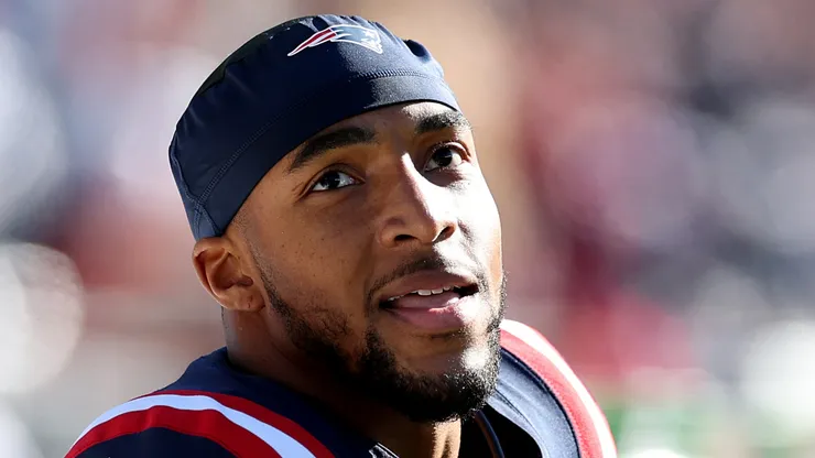 TreVeyon Henderson running back of the New England Patriots