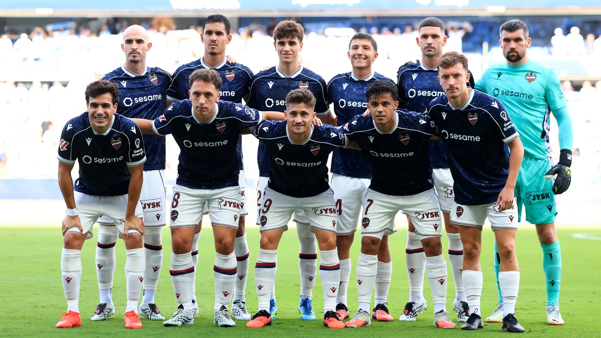 Players of Levante UD before the LaLiga EA Sports 2026/27 match (Source: Fran Santiago/Getty Images)